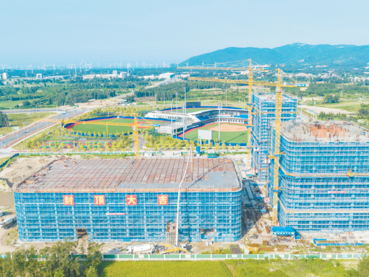 平潭新興產業園區標準化廠房項目（二期）封頂